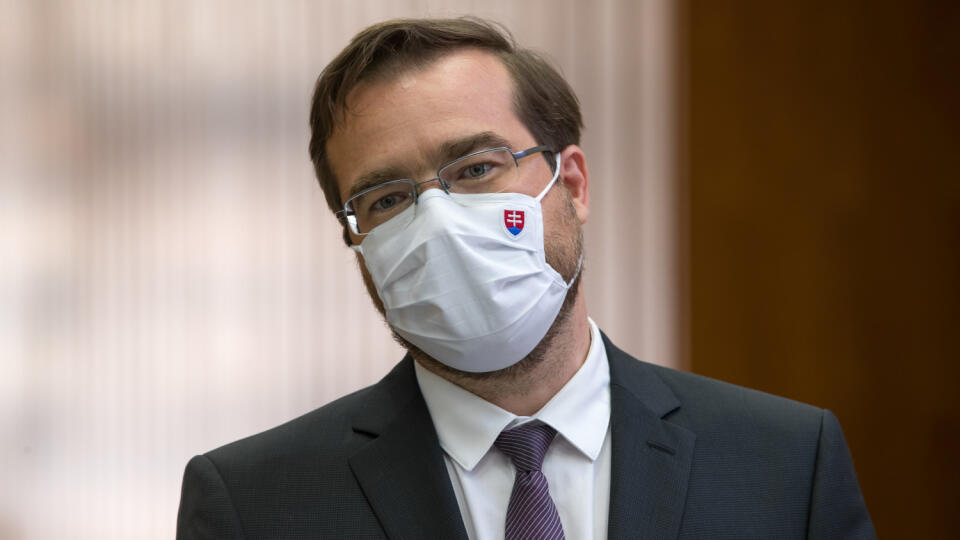 Minister zdravotníctva Marek Krajčí, po necelom dni vymenoval nové vedenie košickej univerzitnej nemocnice.