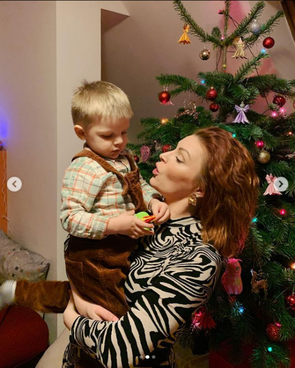 Synček Barbory Švidraňovej už poriadne narástol a je to krásny chlapec. Ona pri ňom vyzerá ako jeho staršia sestra!