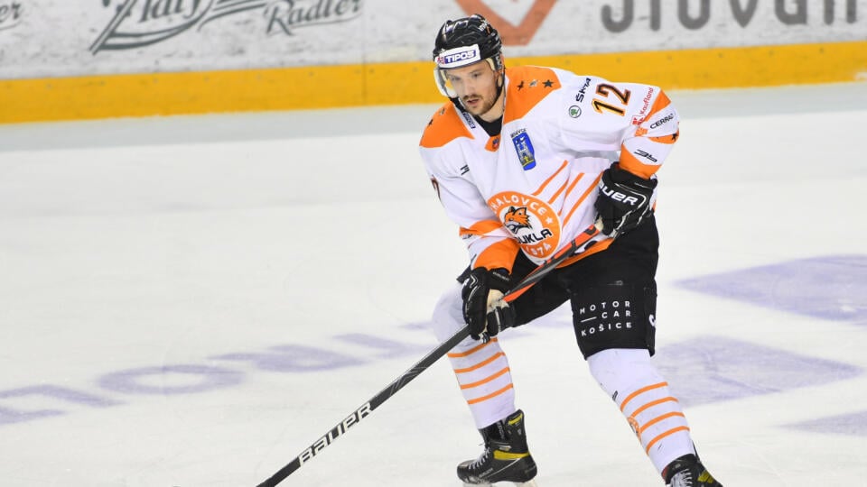 Na snímke Christope Lalancette (HK Dukla Ingema Michalovce) vo štvrtom zápase semifinále Kaufland play off Tipos extraligy v hokeji HK Poprad - HC Košice v utorok 20. apríla 2021. FOTO TASR - Milan Kapusta