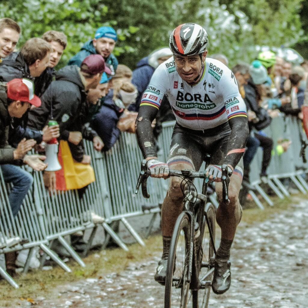Peter Sagan si na Paríž - Roubaix užil špiny dosť na celý život.