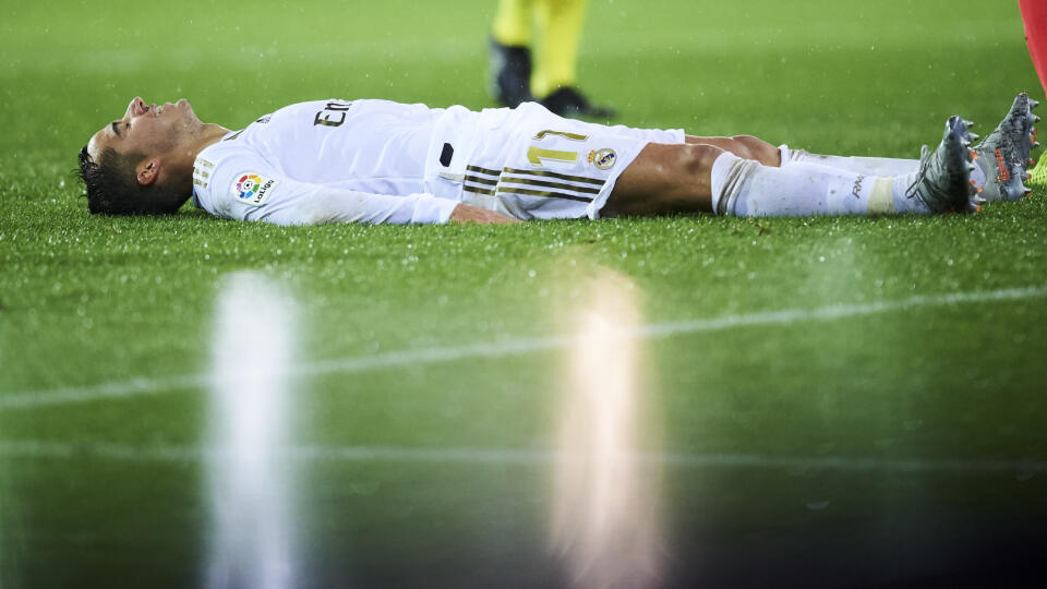 Španielsky futbalista Lucas Vasquez utrpel zranenie lýtkového svalu a Realu Madrid bude chýbať v najbližších zápasoch La Ligy.