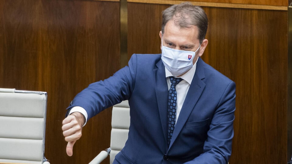 Na snímke podpredseda vlády a minister financií SR Igor Matovič (OĽaNO) počas hlasovania na 34. schôdze NR SR o vyslovení jeho nedôvery v Bratislave 30. júna 2021. FOTO TASR - Jaroslav Novák