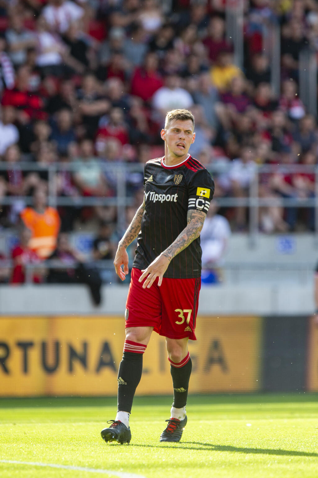 V duely 10. kola Fortuna ligy sa stretol FC Spartak Trnava a DAC Dunajská streda. Tento zápas bol posledný pre stopéra Spartaka Martina Škrtela.