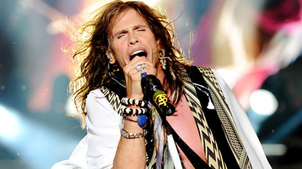 Spevák skupiny Aerosmith, Steven Tyler strávil svoje 68. narodeniny v krásnej vile, kde prenájom na jeden deň stojí 10 tisíc dolárov. Zadarmo.
