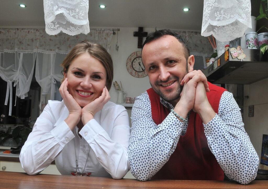 Ondrej Kandráč si prvýkrát v živote zaspieval so svojou manželkou. Zatiaľ len v obývačke.