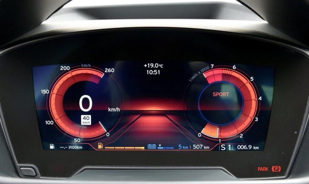 BMW i8 /4