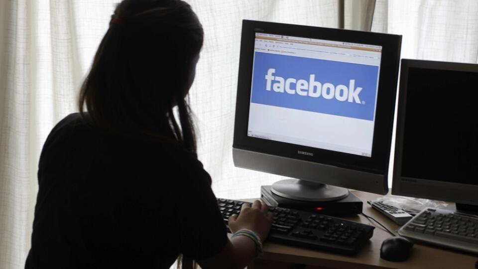 TEC-Digital Life-Facebook Cleanup-Six Tips