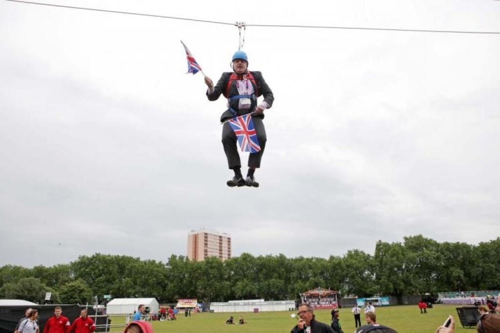 Nový britský premiér: rebel či notorický klamár?