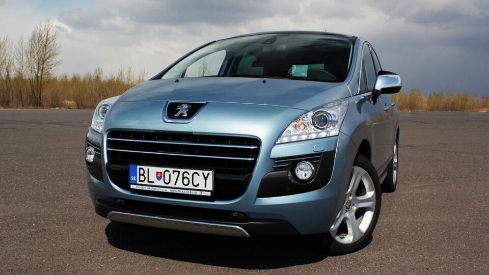 Test Peugeot 3008 Hybrid4