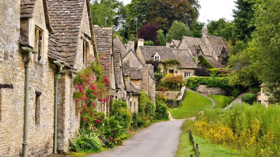 Houses,Of,Arlington,Row,In,The,Village,Of,Bibury,,England