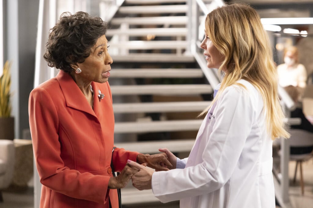 Záber z 19. série seriálu Klinika Grace (Grey’s Anatomy).