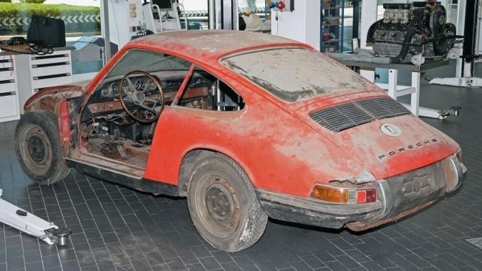 Zabudnuté Porsche 901 zo stodoly