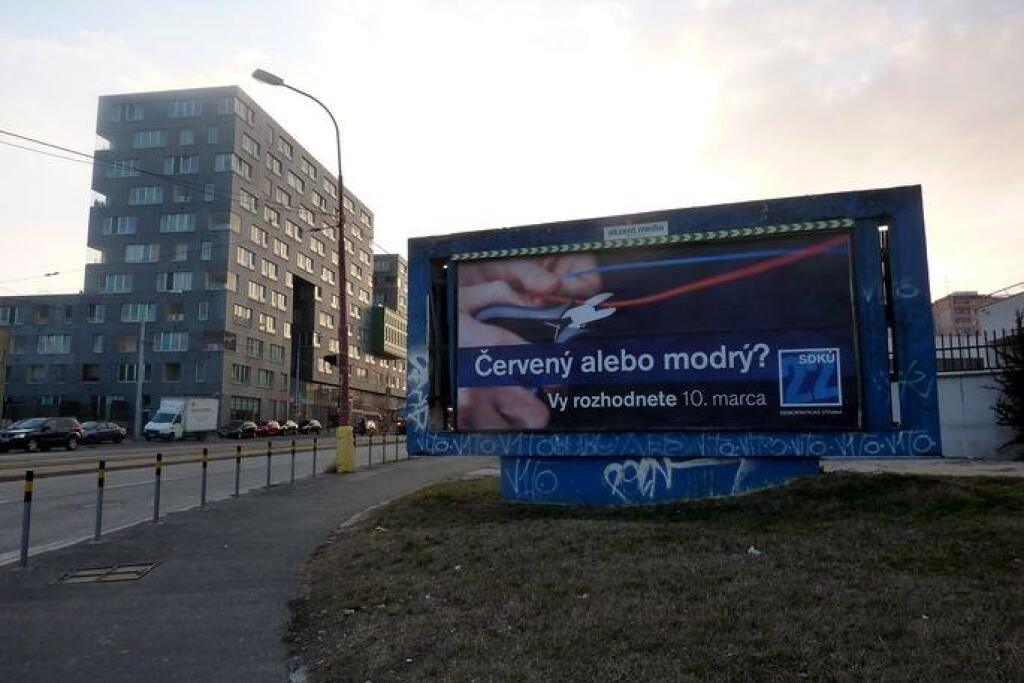 KDH sa na bilbordoch vyhranilo proti Smeru