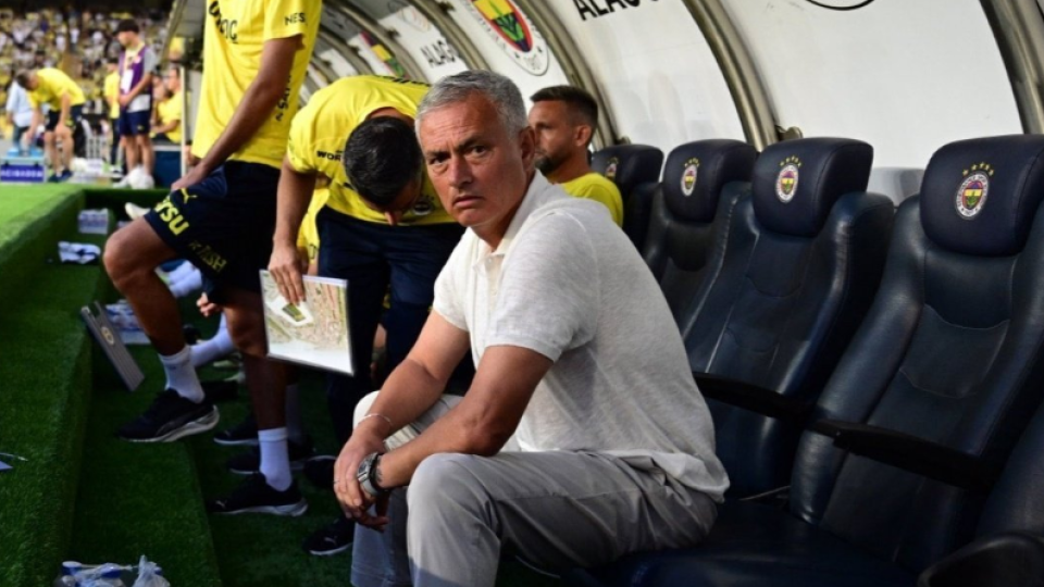 Jose Mourinho na lavičke Fenerbahce!