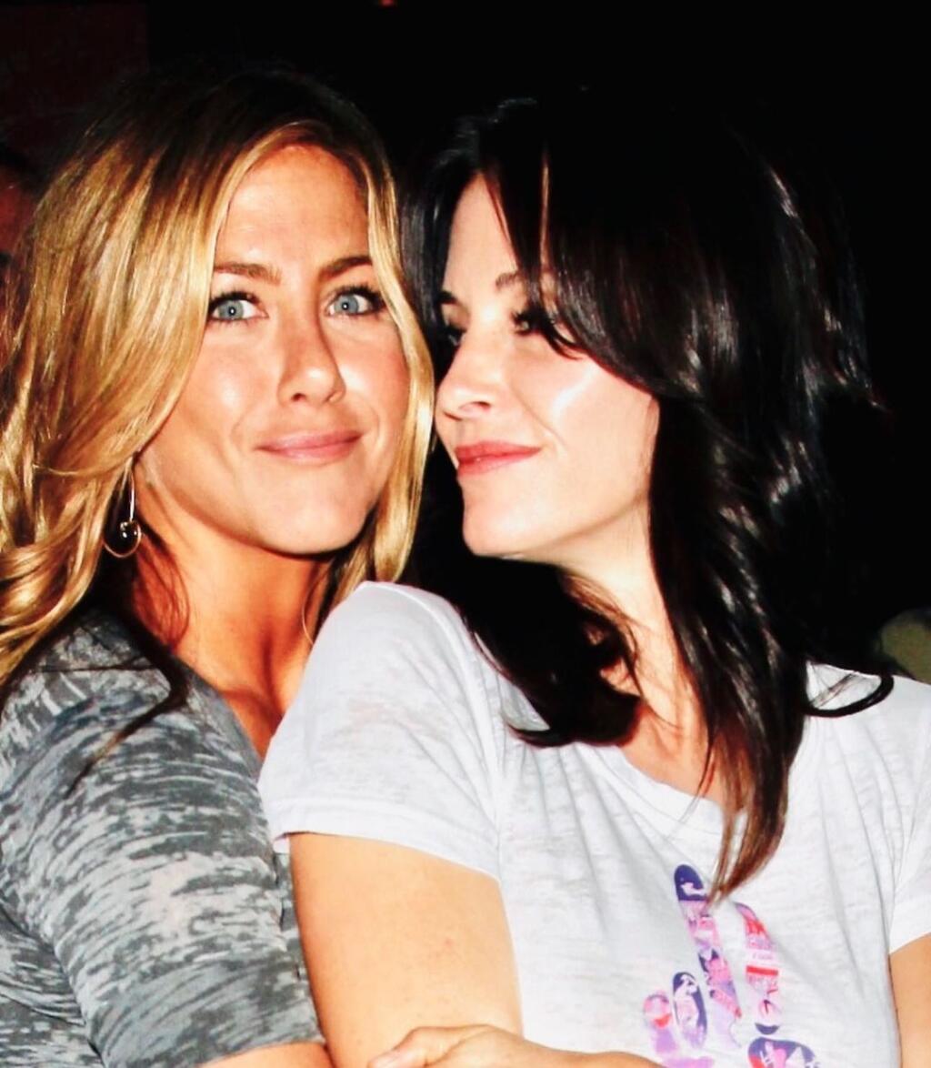 Jennifer Aniston (Rachel) a Courteney Cox (Monica)