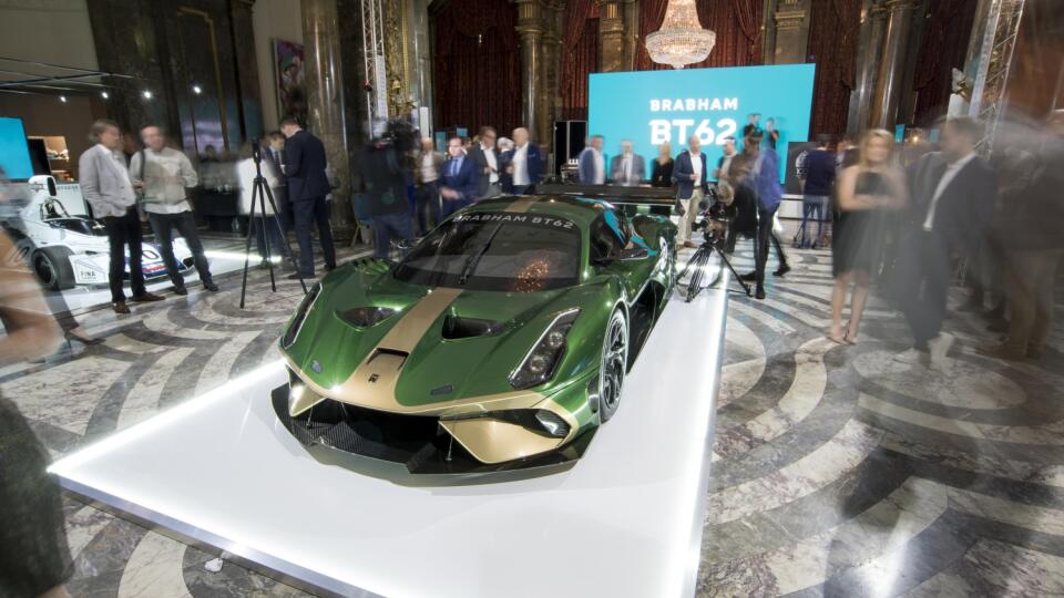 Brabham BT62 počas svojej slávnostnej premiéry