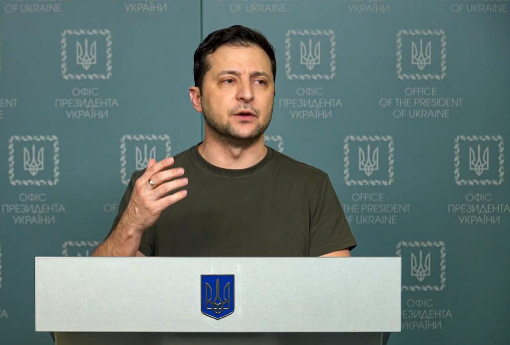 Volodymyr Zelensky is asking for a no-fly zone, which NATO still fears.  In any case, according to the expert, Slovakia should be prepared for the worst.