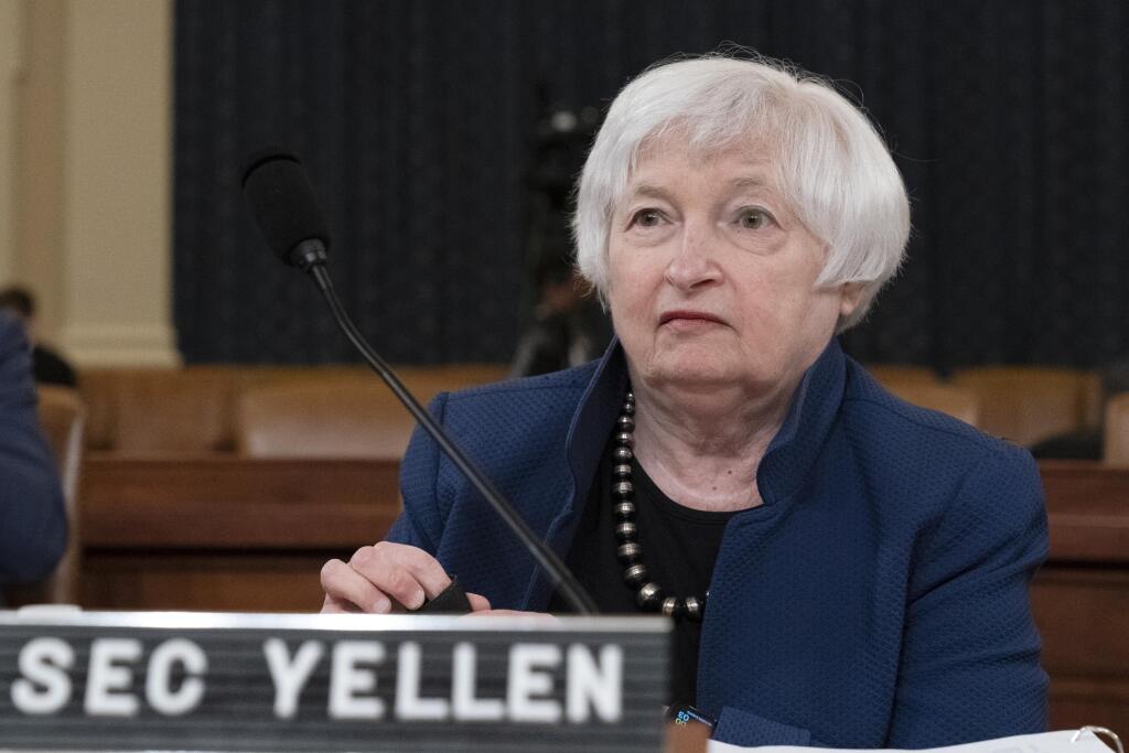 PK 31 Washington - Americká ministerka financií Janet Yellenová vypovedá ohľadne návrhu federálneho rozpočtu na fiškálny rok 2023 v Kapitole vo Washingtone 8. júna 2022. Yellenová uviedla, že Spojené štáty zvažujú zrušenie niektorých represívnych ciel, ktoré uvalil na Čínu bývalý prezident Donald Trump v snahe zmierniť rastúcu infláciu. FOTO TASR/AP

Treasury Secretary Janet Yellen testifies before the House Ways and Means Committee during a hearing on proposed fiscal year 2023 budget on Capitol