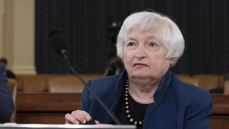 PK 31 Washington - Americká ministerka financií Janet Yellenová vypovedá ohľadne návrhu federálneho rozpočtu na fiškálny rok 2023 v Kapitole vo Washingtone 8. júna 2022. Yellenová uviedla, že Spojené štáty zvažujú zrušenie niektorých represívnych ciel, ktoré uvalil na Čínu bývalý prezident Donald Trump v snahe zmierniť rastúcu infláciu. FOTO TASR/AP
Treasury Secretary Janet Yellen testifies before the House Ways and Means Committee during a hearing on proposed fiscal year 2023 budget on Capitol