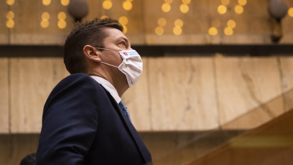 Na snímke minister dopravy a výstavby SR Andrej Doležal (Sme rodina) prichádza na 58. rokovanie vlády SR v Bratislave 9. decembra 2020. FOTO TASR - Jaroslav Novák