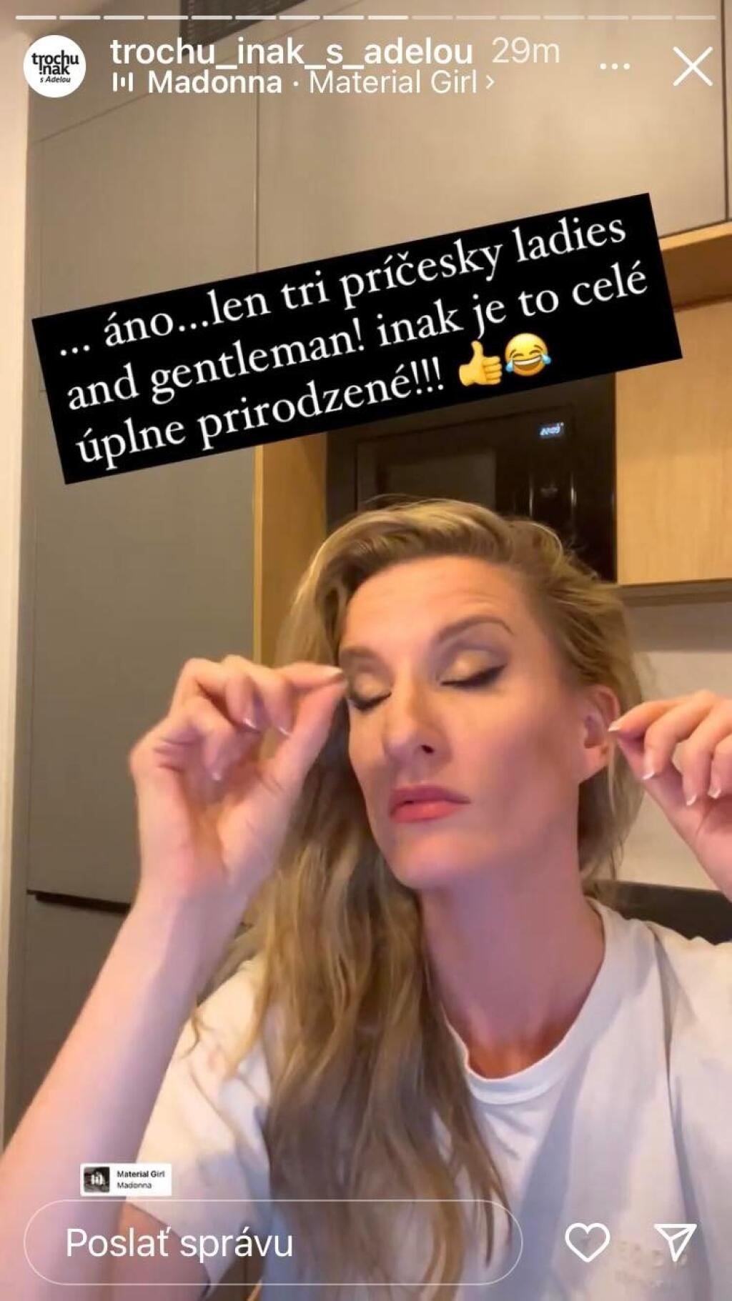 Adela Vinczeová si vo videu dávala dole umelé mihalnice.