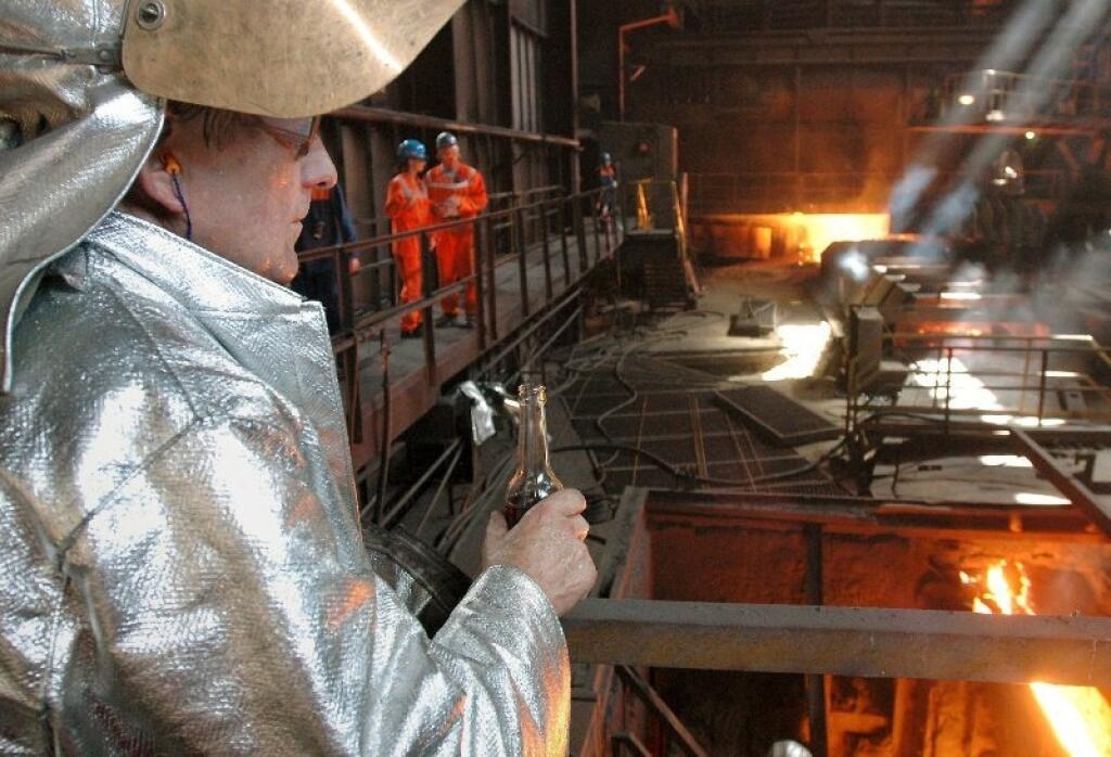 Hutnícky robotník z U.S. Steel Košice.