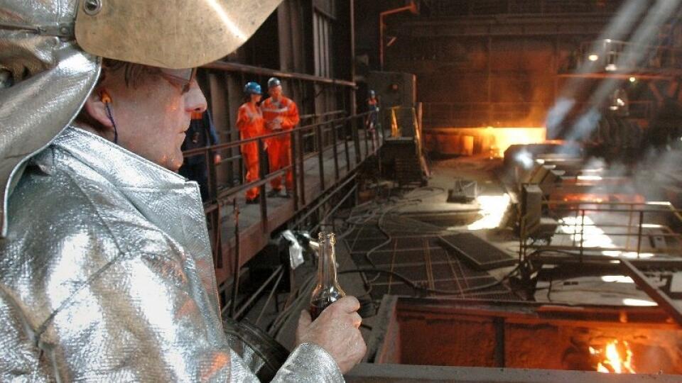 Hutnícky robotník z U.S. Steel Košice.