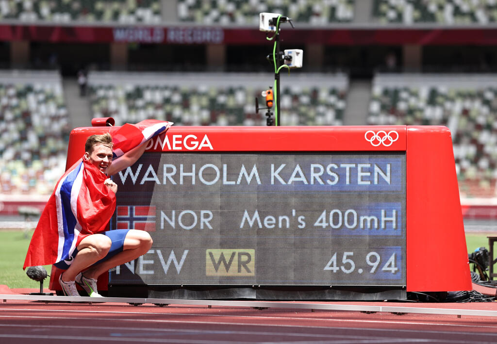 Karsten Warholm v behu na 400m cez prekážky prekonal svetový rekord a získal zlato na olympiáde v Tokiu.