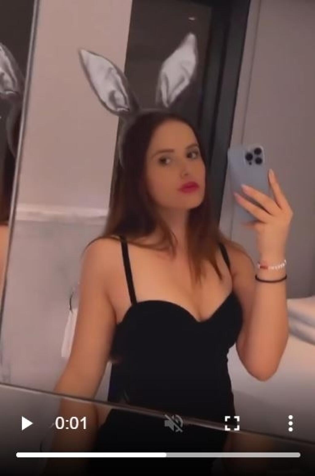 Tá vie, ako zaujať. Staršia dcéra Carmen a Roberta Geissenových len nedávno dovŕšila 18 rokov a už nevie, čo so sebou. Okrem toho, že sa na sociálnej sieti instagram neustále chváli svojim životom v luxuse, tentokrát sa s fanúšikmi rozhodla podeliť o čosi pikantnejšie zábery.