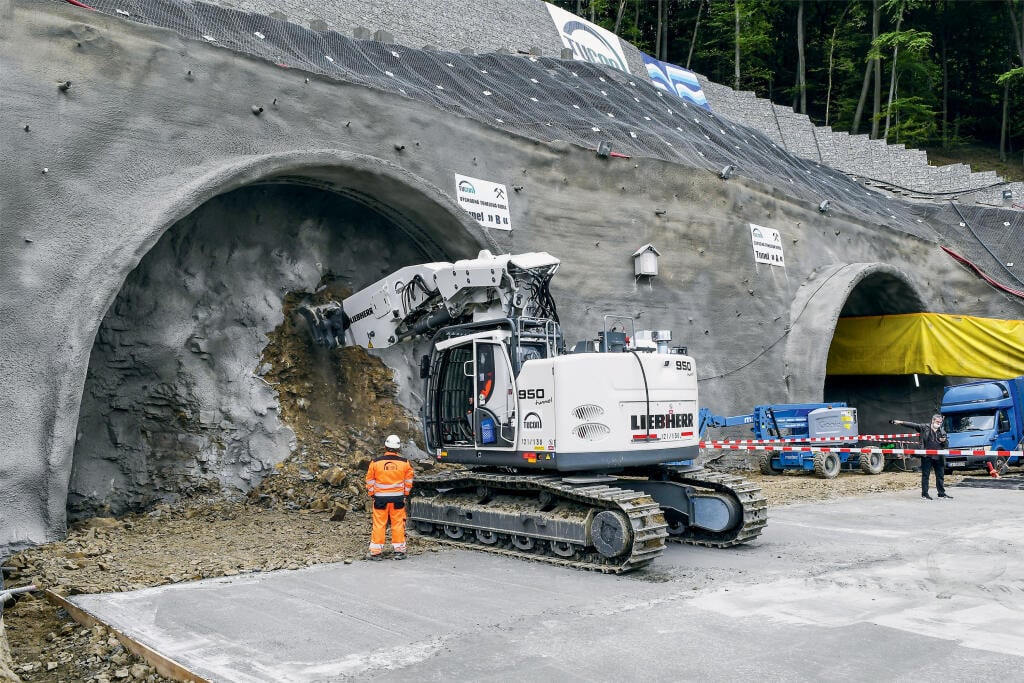 Súčasťou rýchlostnej cesty R4 Prešov – severný obchvat je tunel Bikoš.