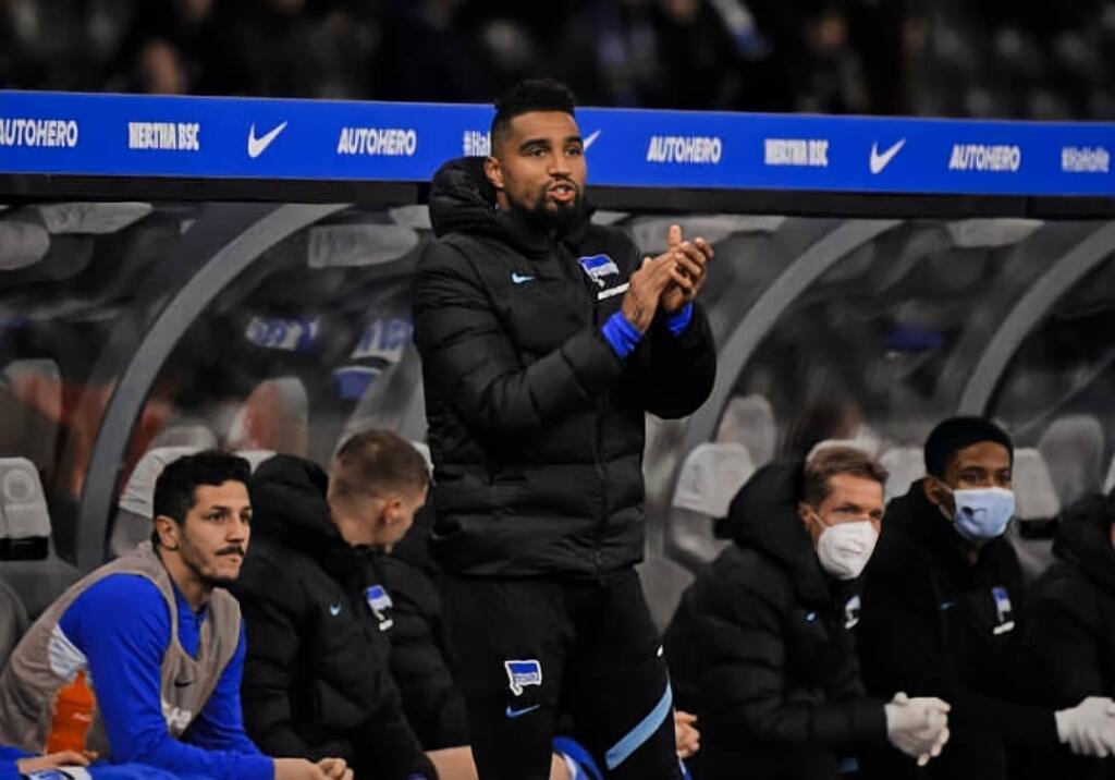 Kevin Prince Boateng pôsobí v Herthe Berlín.