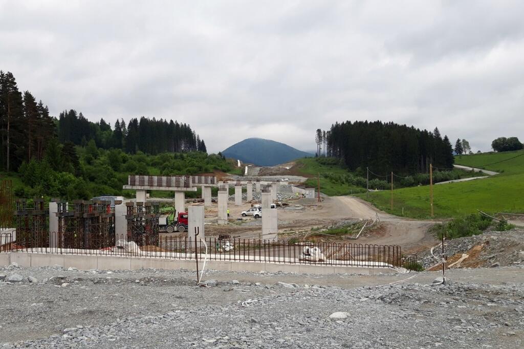 Rozostavaná diaľnica D1 pri Žiline