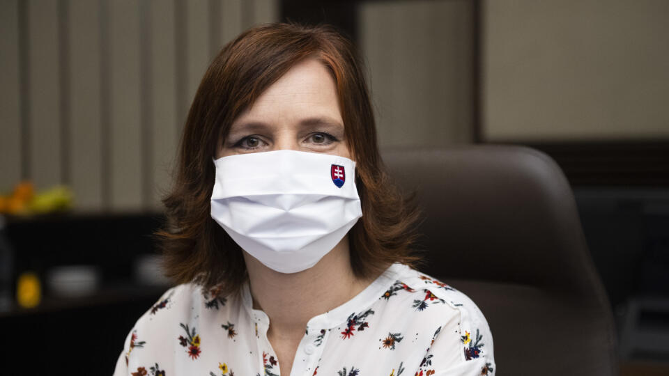 Na snímke podpredsedníčka vlády a ministerka pre investície a regionálny rozvoj SR Veronika Remišová (Za ľudí) počas 17. rokovania vlády SR v Bratislave 7. mája 2020. FOTO TASR - Jaroslav Novák