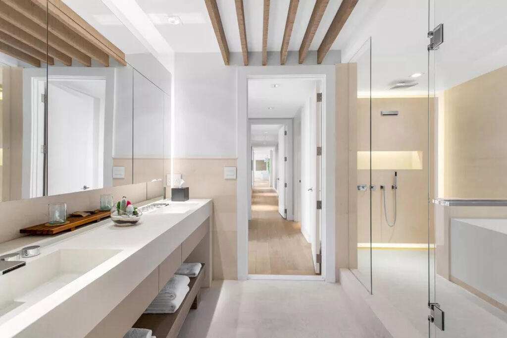 Bouchardovej apartmán je nabitý kvalitnými materiálmi a luxusom.