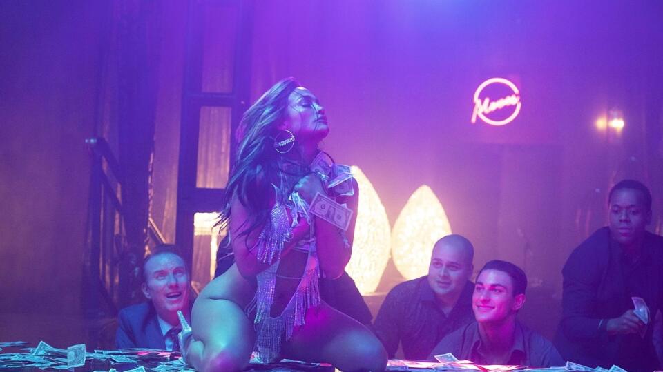 Jennifer Lopez hrá prostitútku tak presvedčivo, že moralisti s tým majú problém.