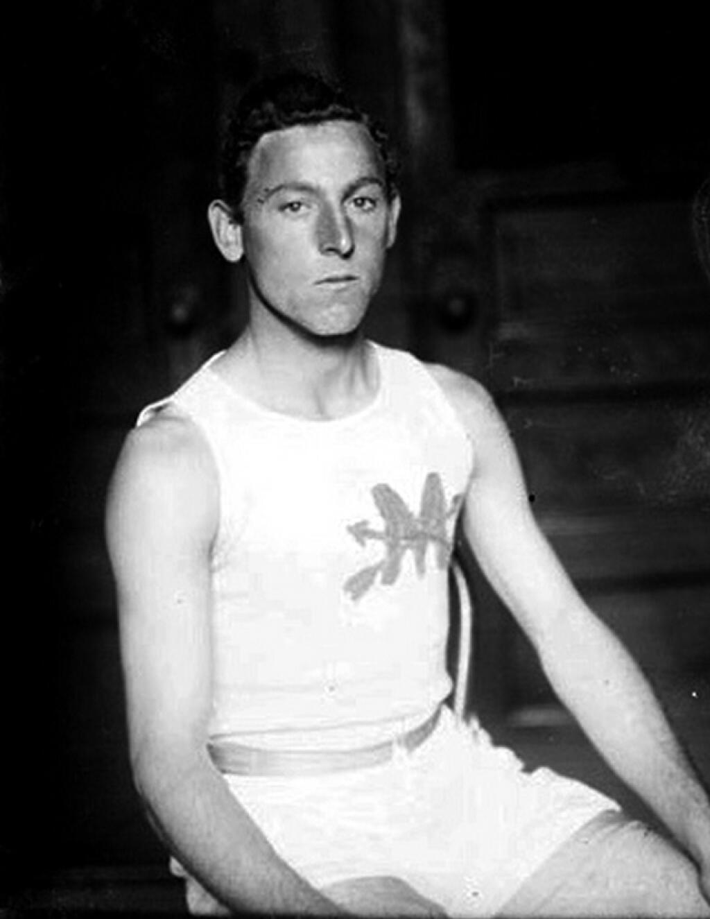 Už na Olympijských hrách 1904, prvých v Amerike, pri maratóne podvádzal Fred Lorz, ktorý sa asi 11 km viezol v aute