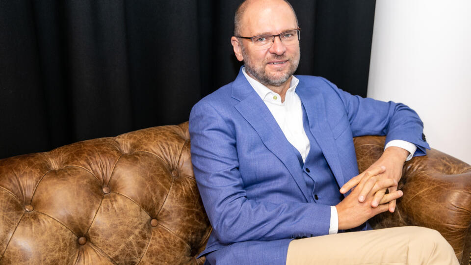 Na fotke je Richard Sulík, politik, poslanec, ekonóm, bývalý europoslanec a súčasný minister hospodárstva Slovenskej republiky.