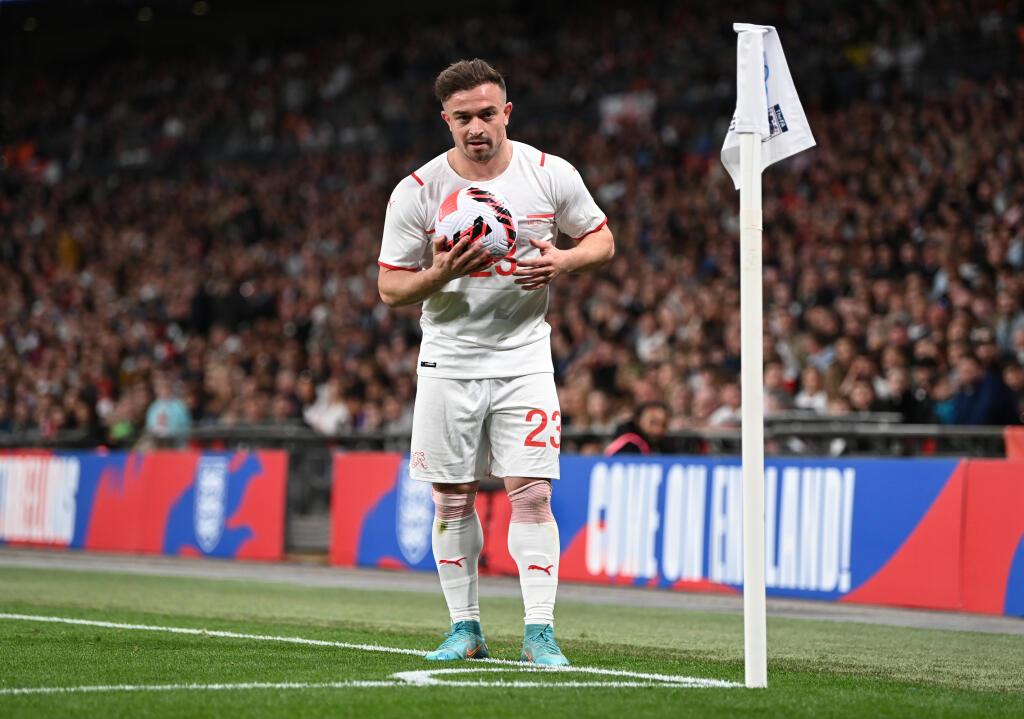 Švajčiar Xherdan Shaqiri je dlhé roky oporou helvétskeho kríža, no narodil sa v Kosove, z ktorého utiekol pred vojnou.