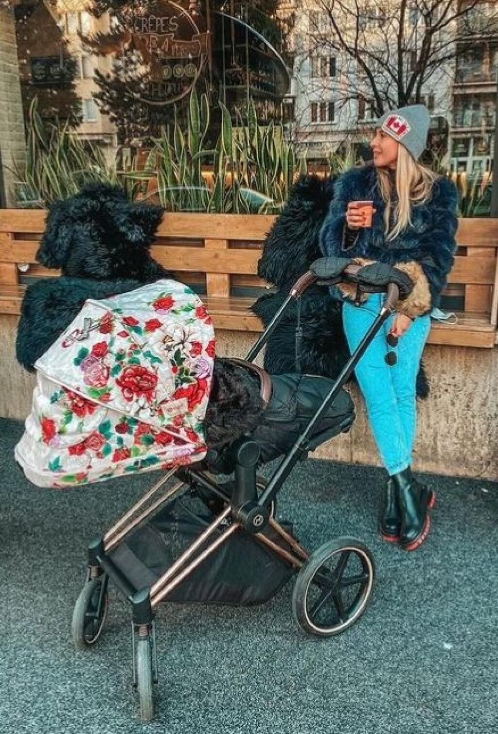 Lucia Mokráňová ukázala svojim fanúšikom nový kočík pre Talinku. Pozrite sa na tie farby!