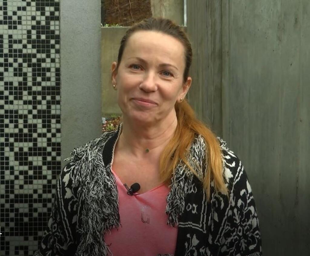 „Keď bola teraz pandémia, tak musím vám povedať, že my všetci sme po prvom predstavení nemali hlasy. Lebo hlasivky sú určitý sval, ktorý musíte stále trénovať, všetko nás bolelo... Musíte stále skúšať, ohýbať aj tie svaly a to všetko, lebo to je veľká bolesť, keď sa po roku vrátite. Máte strach, máte strašnú trému, môžete prísť o hlasivky, lebo na druhý deň nemusí byť predstavenie a tak ďalej.