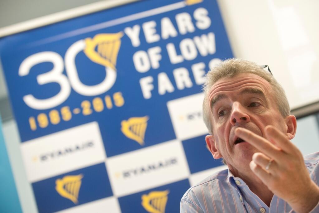 Generálny riaditeľ RyanAir Michael O´Leary ostro kritizuje minimáne ceny leteniek, aj štánu pomoc aeroliniám.