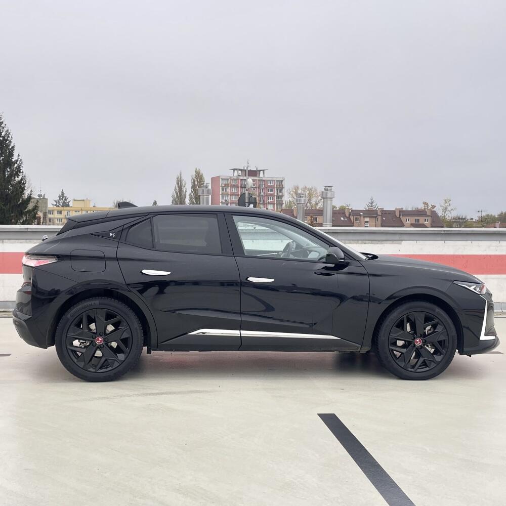 DS 4