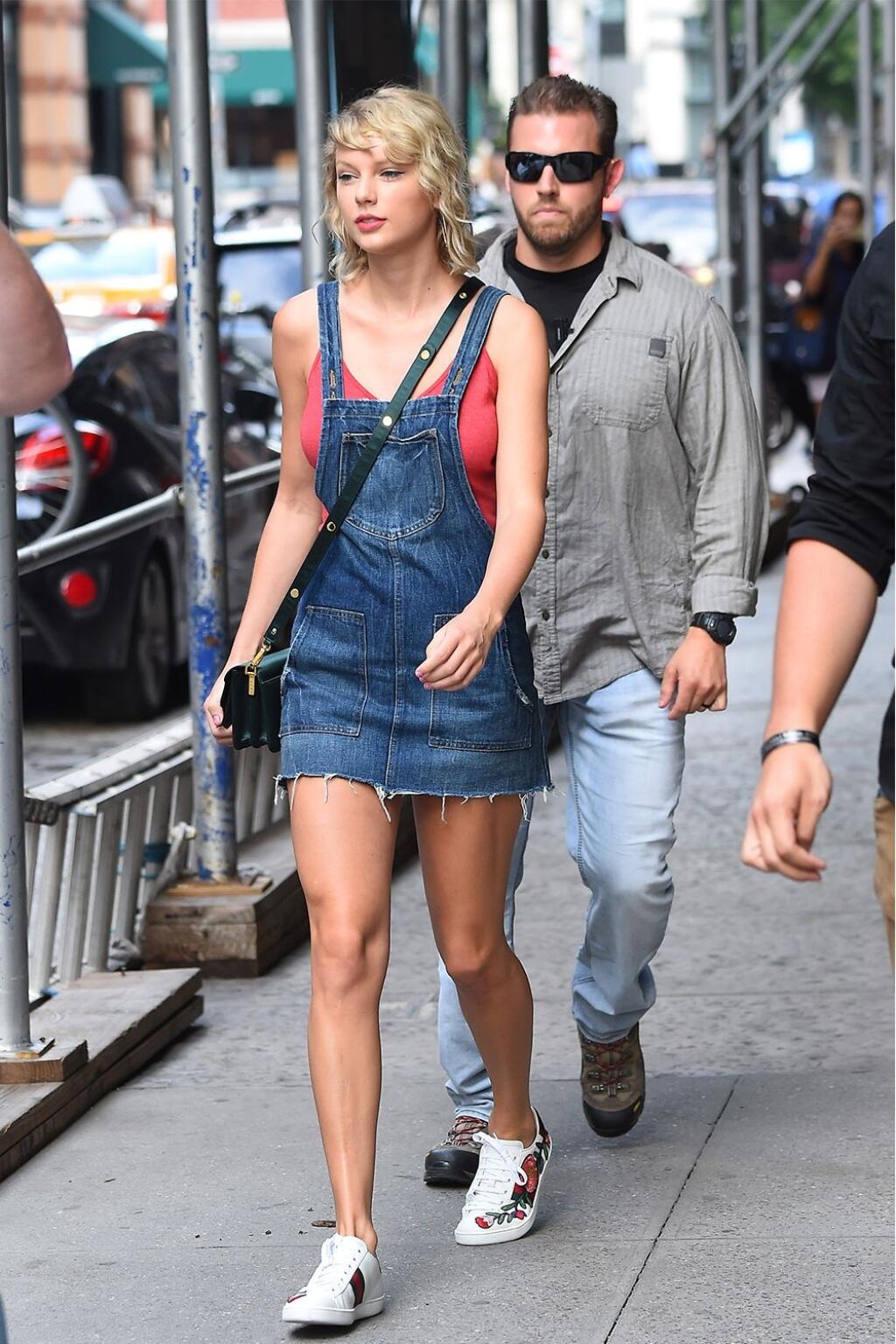 Taylor Swift s bodyguardom