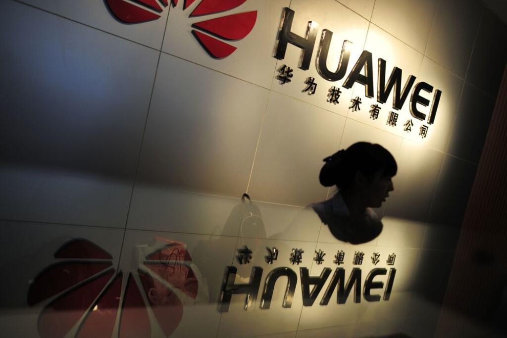 Huawei je druhý najväčší predajca mobilov. Prvýkrát predbehol Apple