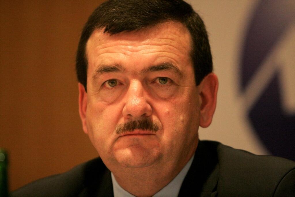 Ľudovít Černák (na snímke) predseda Predstavenstva Sitno Holding, a.s., počas príhovoru na Trend Konferencii - Top Manažment 2005, v utorok 8. novembra v Bratislave.
foto: SITA/Nina Bednáriková
