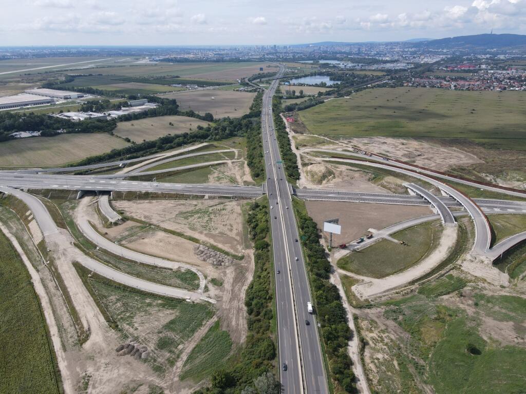 Nultý bratislavský obchvat D4/R7 bude naplno využitý až po napojení tejto križovatky.