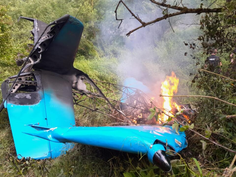 Pri Dolnom Hričove spadlo v nedeľu malé lietadlo. Pilot nehodu neprežil. Na sociálnej sieti o tom informuje letecká záchranná služba Air-Transport Europe.