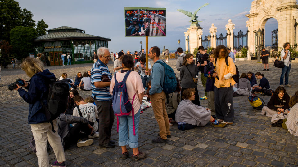 Séria demonštrácií za školstvo pokračuje pred sídlom prezidentky.