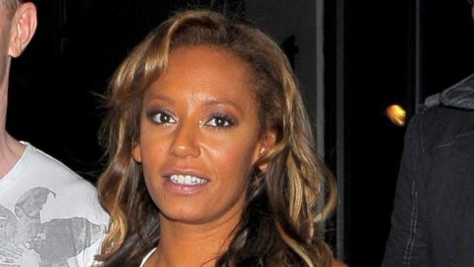 Mel B: Nápis na tričku
dokazuje, že má najradšej
samu seba.