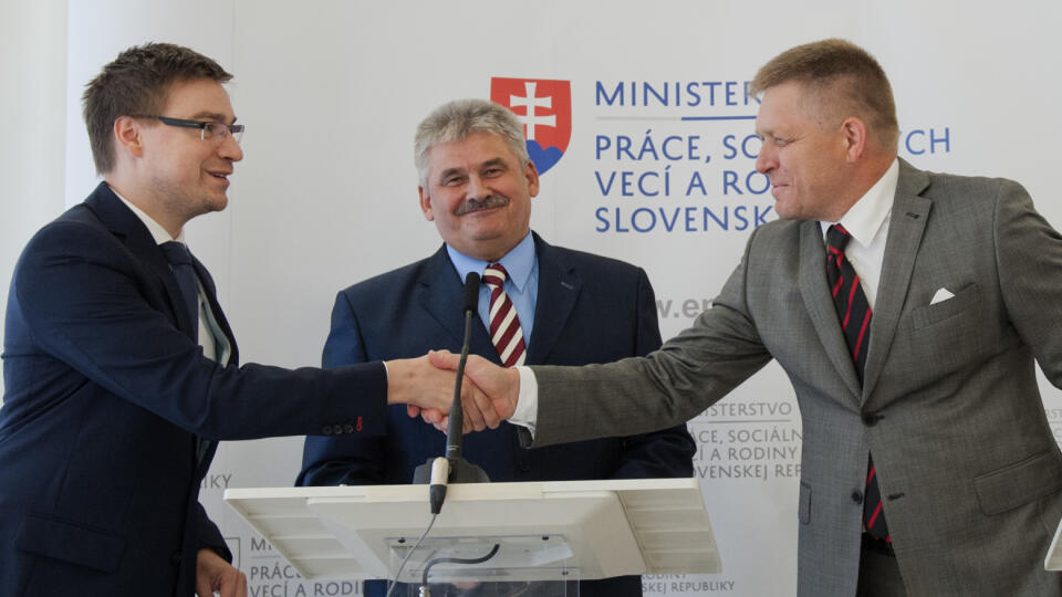 Ministerstvo práce chce zvýšiť dnešnú minimálnu mzdu o 45 eur.